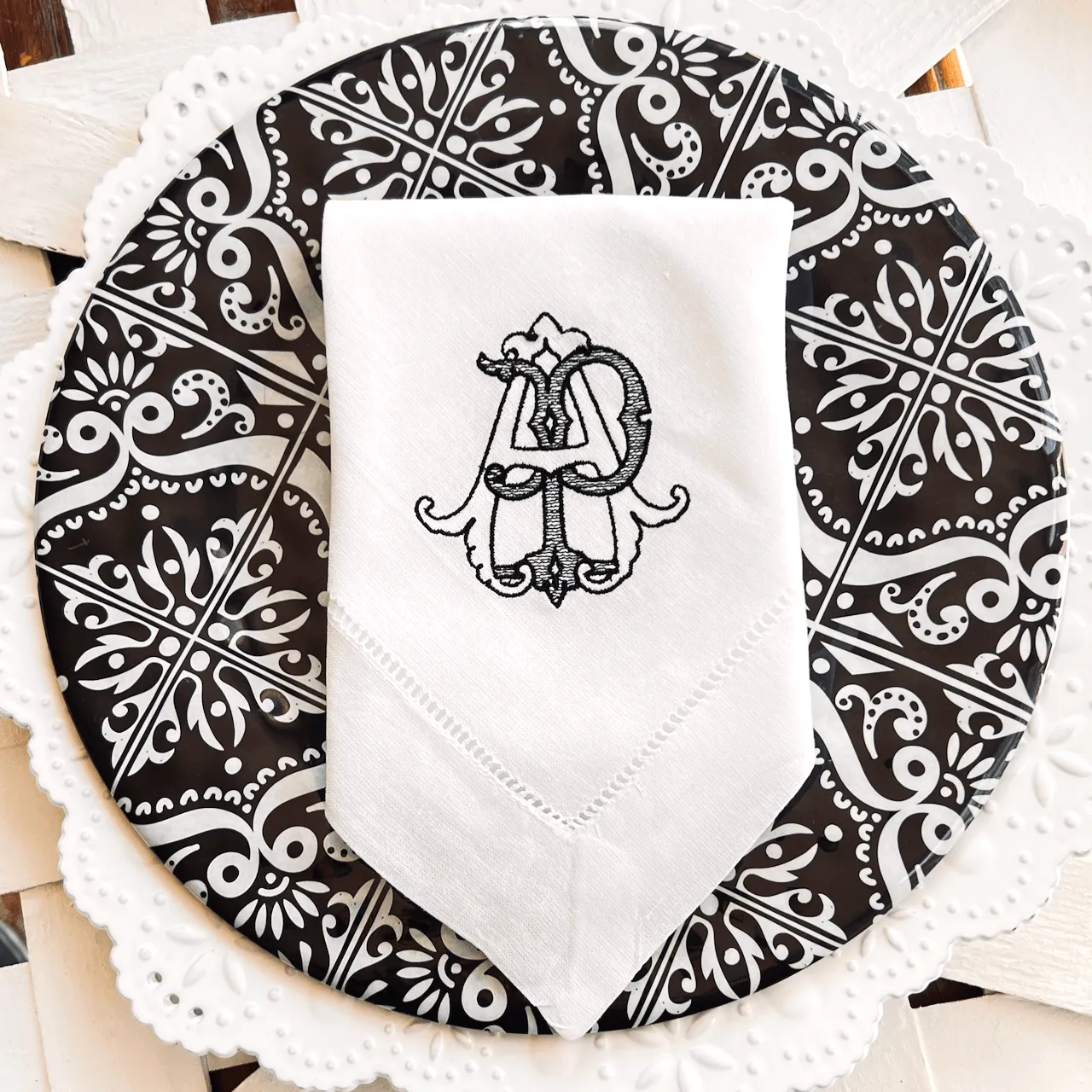 Antique Chic Monogrammed Cloth Dinner Napkins - Set of 4 napkins