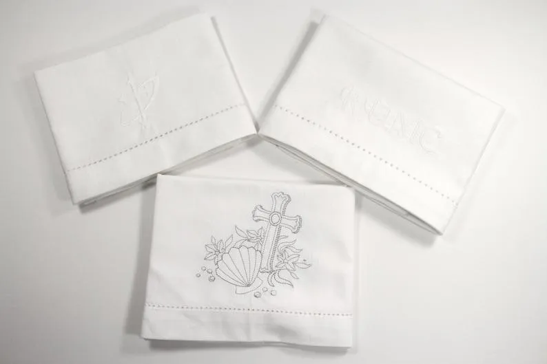 Custom Communion Cloths, Bread Plate Napkins, Corporal Fold