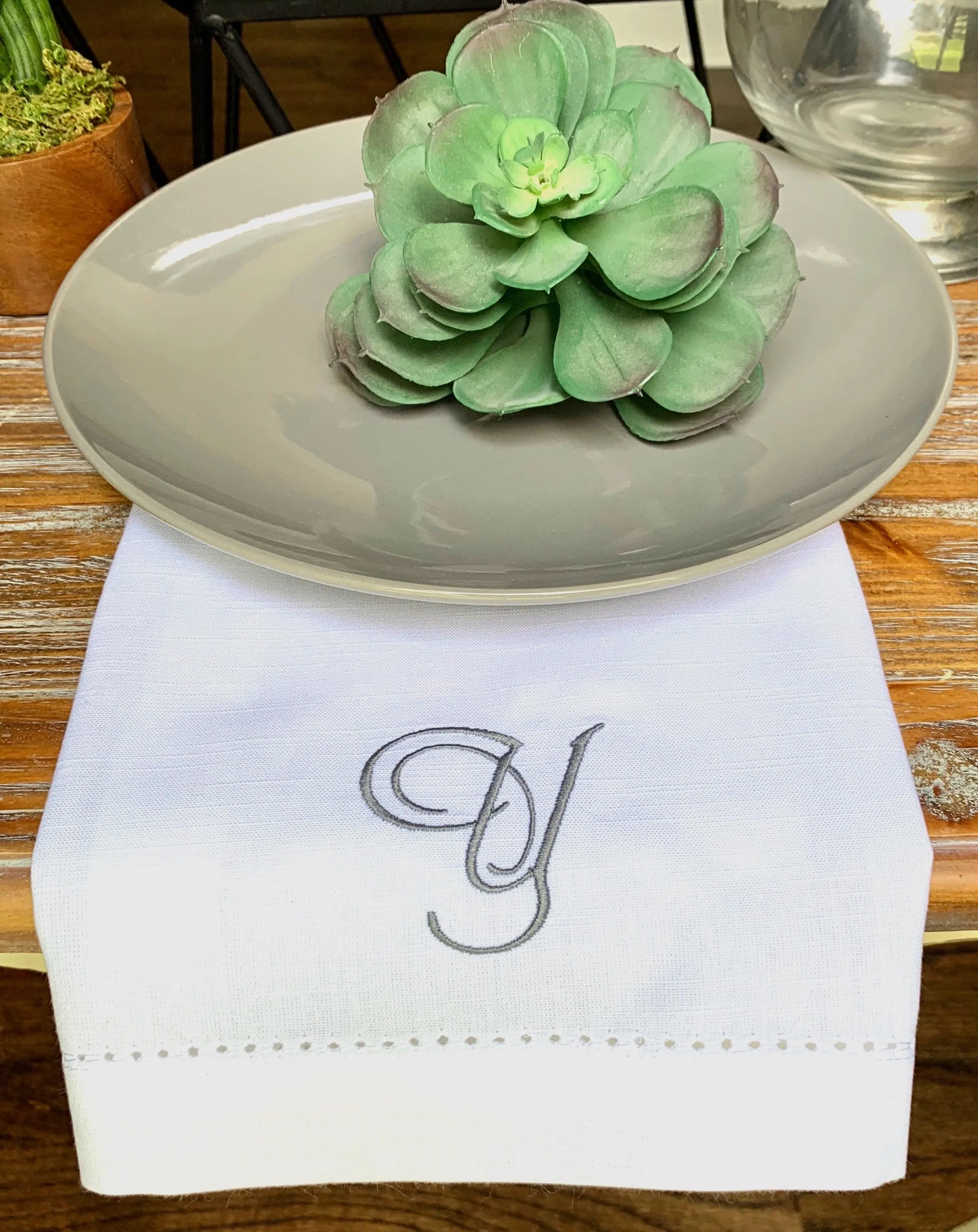 Formal Style Monogrammed Cloth Dinner Napkins - Set of 4 napkins