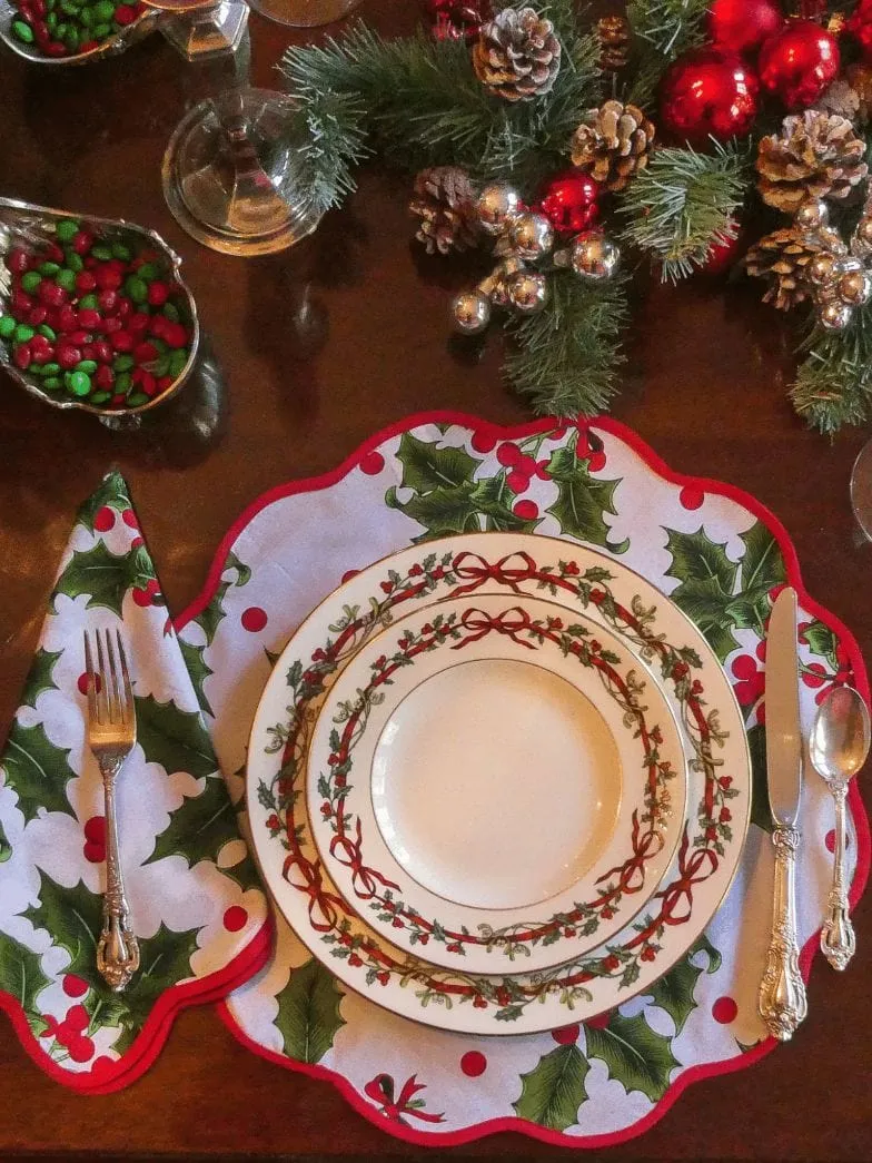 Holiday Print Napkin and Placemat (set of 4)