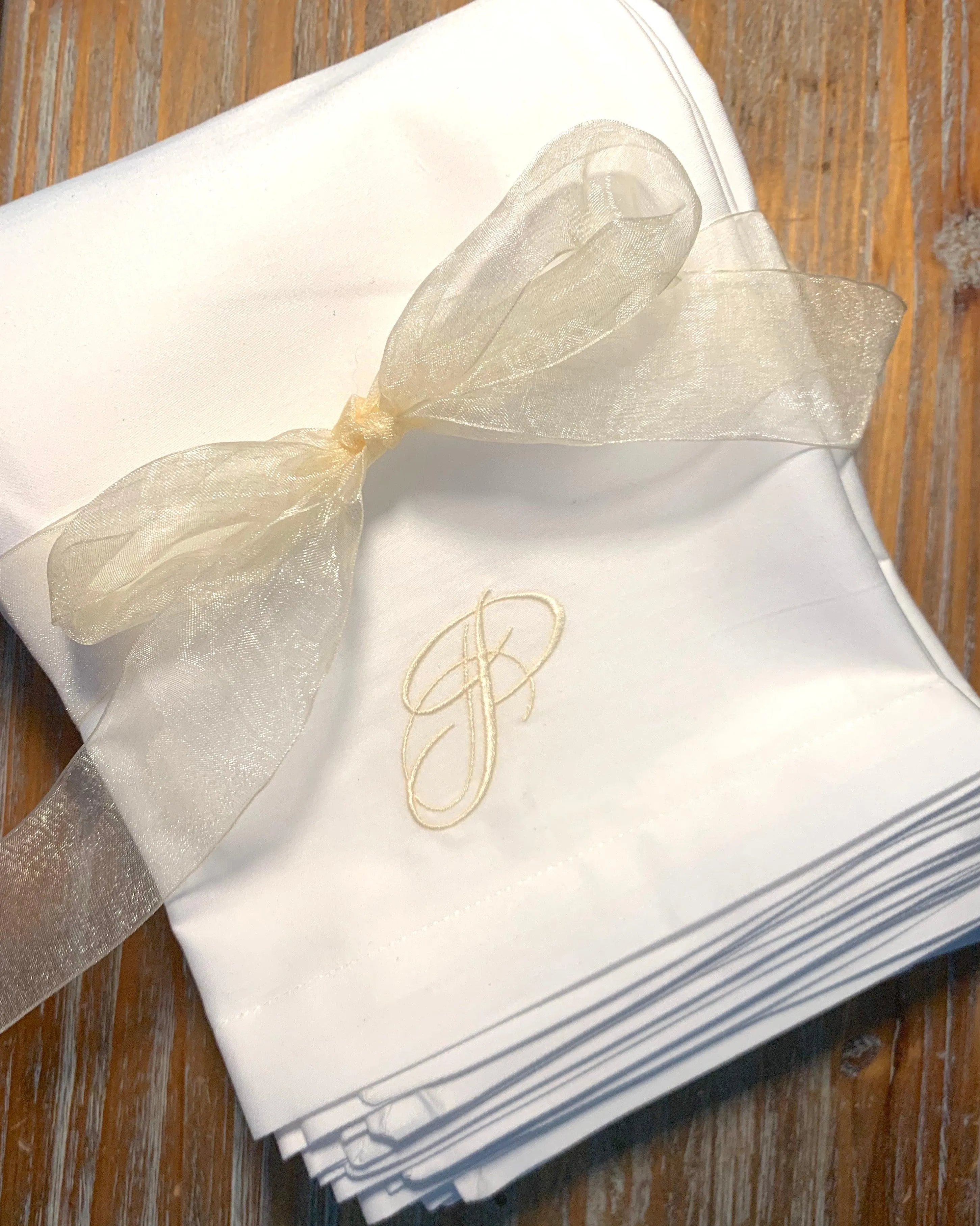 Lucia Monogrammed Cloth Dinner Napkins - Set of 4 napkins