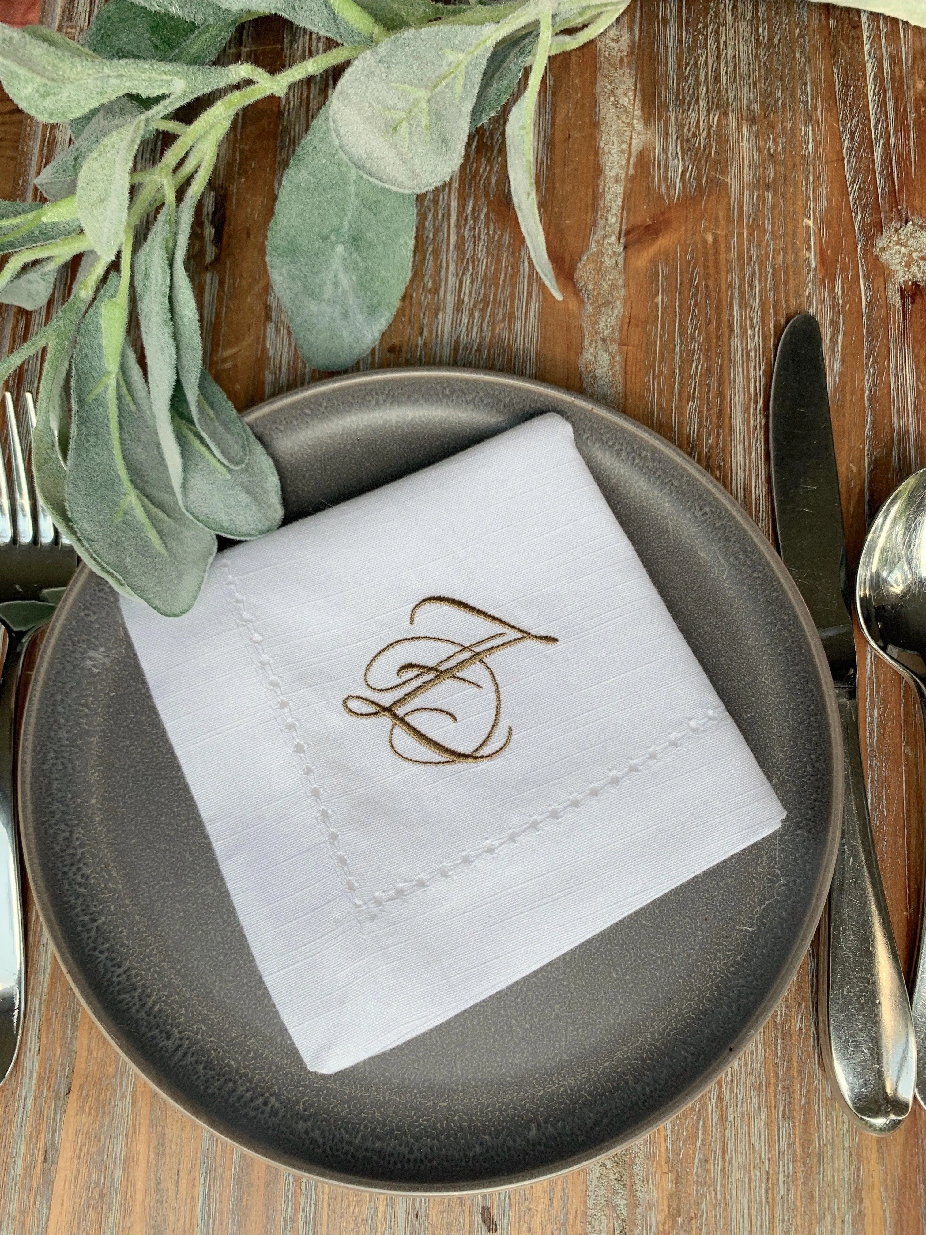 Lucia Monogrammed Cloth Dinner Napkins - Set of 4 napkins