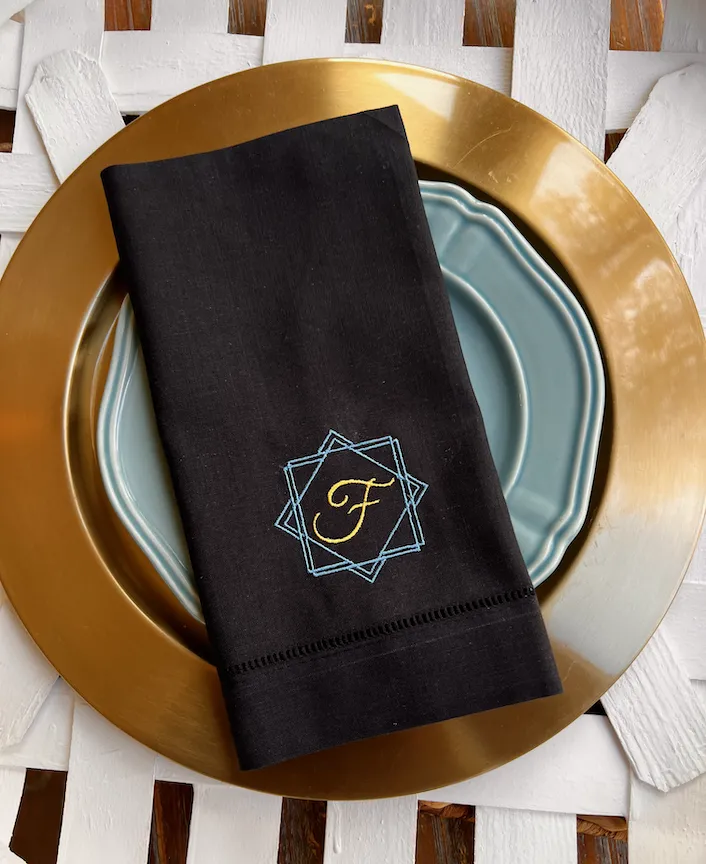 Modern Border Monogrammed Cloth Dinner Napkins - Set of 4 napkins