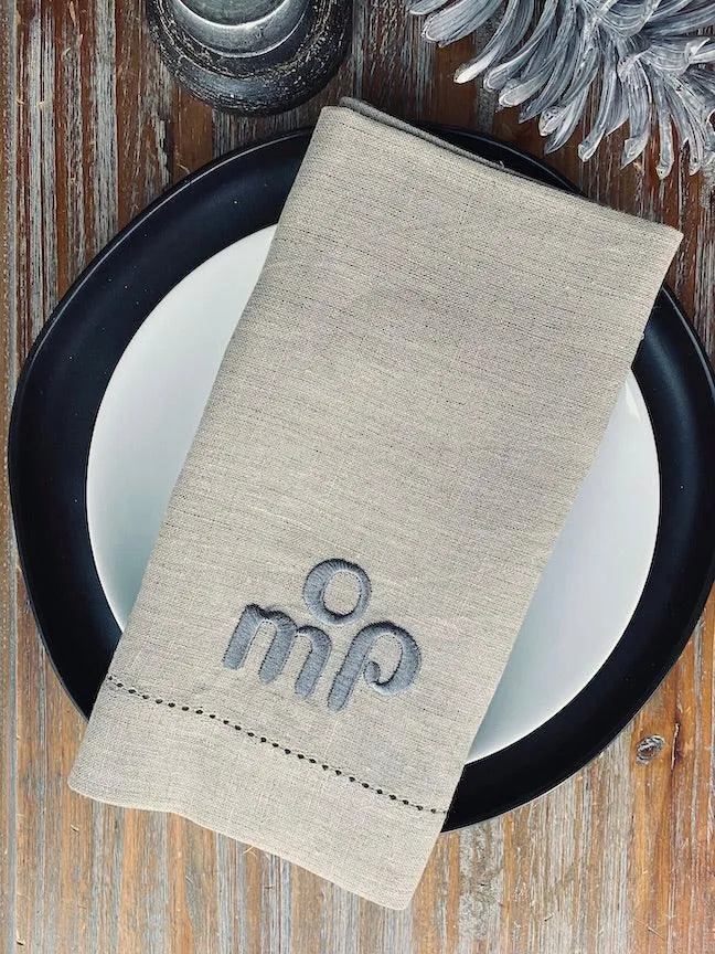 Pop Monogrammed Cloth Dinner Napkins - Set of 4 napkins