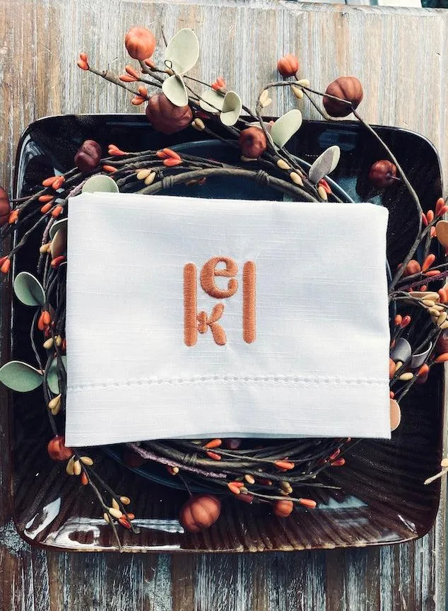 Pop Monogrammed Cloth Dinner Napkins - Set of 4 napkins