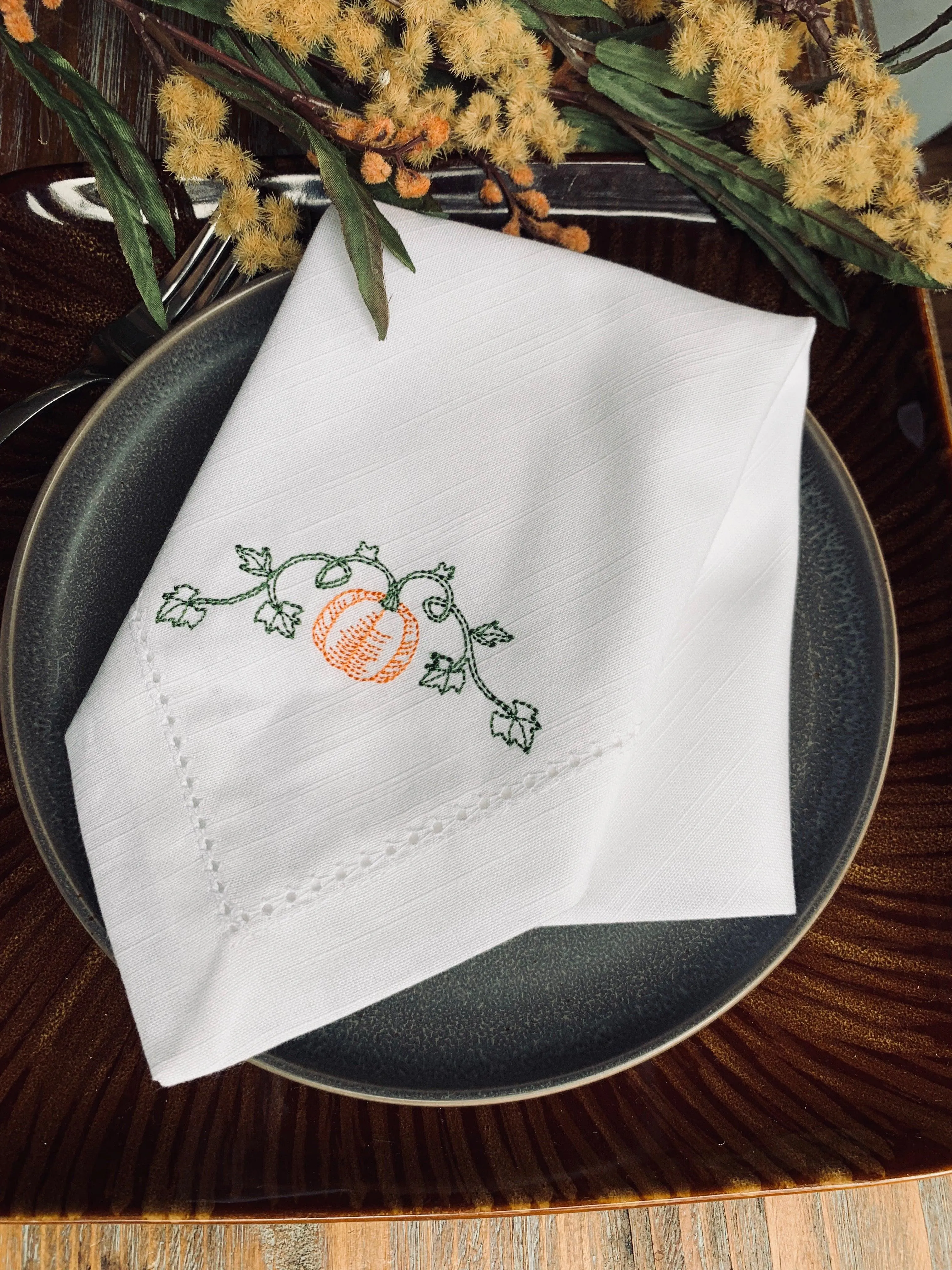 Pumpkin Vine Embroidered Cloth Dinner Napkins - Set of 4 napkins