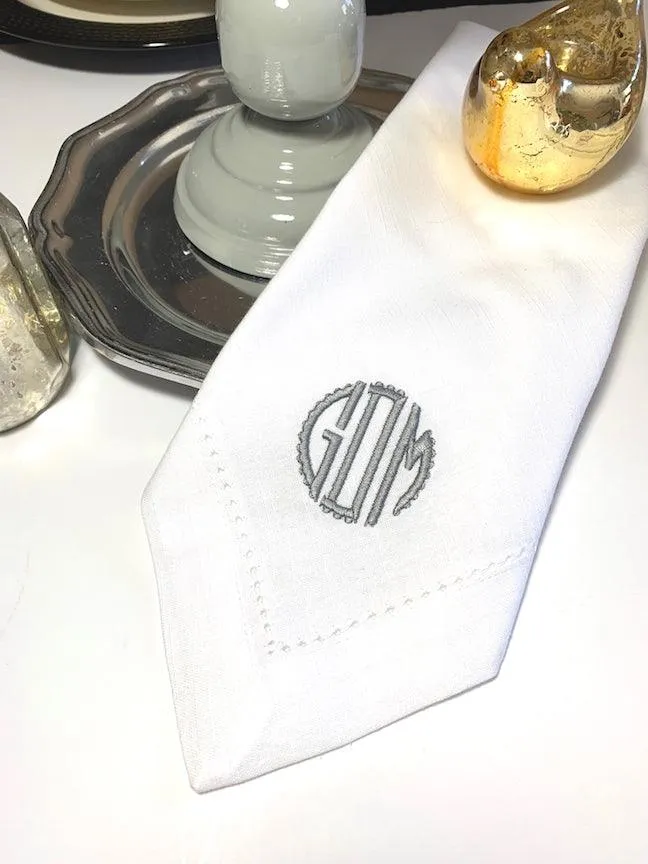 Scallop Monogrammed Cloth Dinner Napkins - Set of 4 napkins