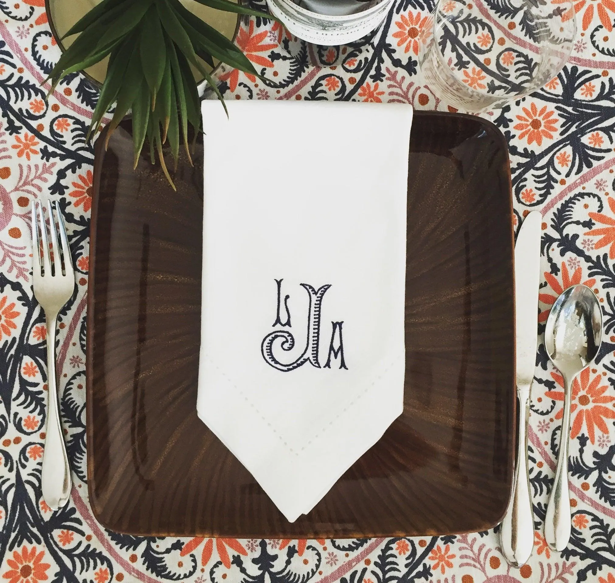 Set of 4 Baroque Monogrammed Wedding Napkins, Embroidered Dinner Napkins