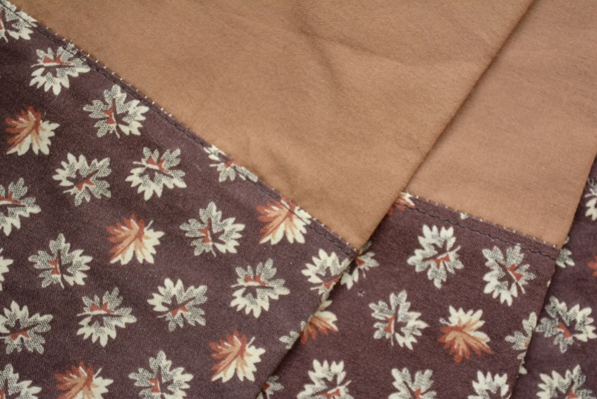 Set of 4 Country French Custom Made Autumn Leaves Cloth 11" Napkins