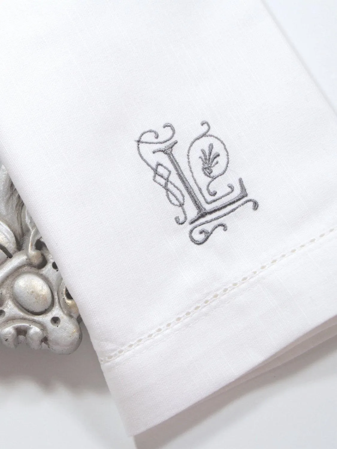 Victoria Monogrammed Embroidered Cloth Dinner Napkins - Set of 4 napkins